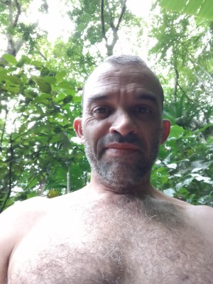 Oi...Eu sou o Mário, carinhoso,atencioso,sei conversar,gosto de dar e receber carinho,e prazer se estiver interessada me liga,prefiro as coroas, adoro elas,mas atenderei todas com prazer e muito carinho... bjosss 😘