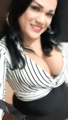 UMA BONECA GULOSA
