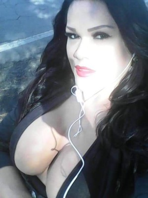 UMA BONECA GULOSA