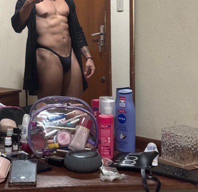 Angel Femboy sua melhor companhia
