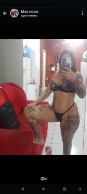 Bruna loirinha tatuada sem decepção