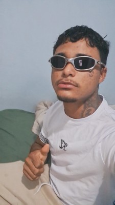 Prazer me chamo Mauricio tenho 19