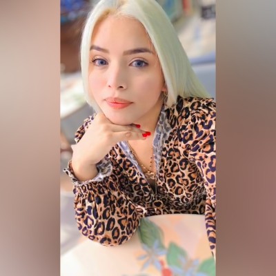 SOFIA NINFENTINHA MASSAGISTA ESTILO NAMORADINHA
