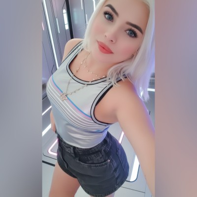 SOFIA NINFENTINHA MASSAGISTA ESTILO NAMORADINHA
