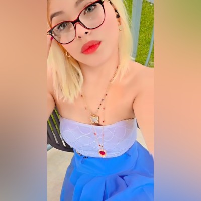 SOFIA NINFENTINHA MASSAGISTA ESTILO NAMORADINHA