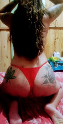 Morena tatuada